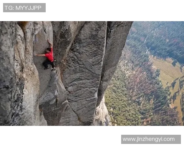攀岩深度探秘重庆攀岩队如何实现技术与战术的完美转换