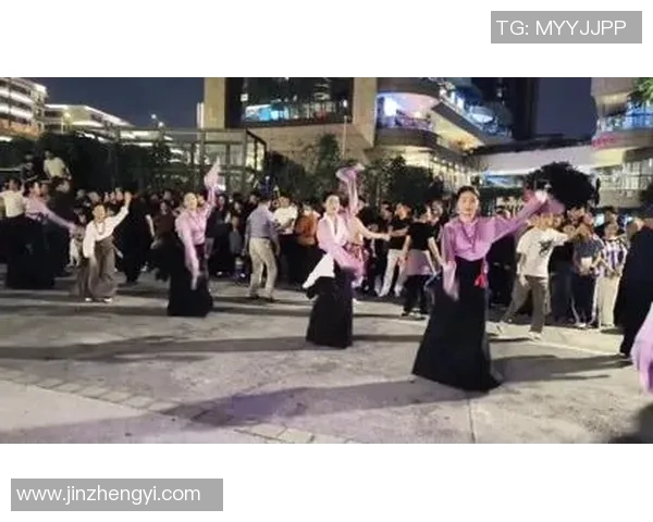 重庆街舞队心理素质创新高引发热议展现团队精神与舞蹈魅力 重庆街舞队心理素质创新高引发热议展现团队精神与舞蹈魅力