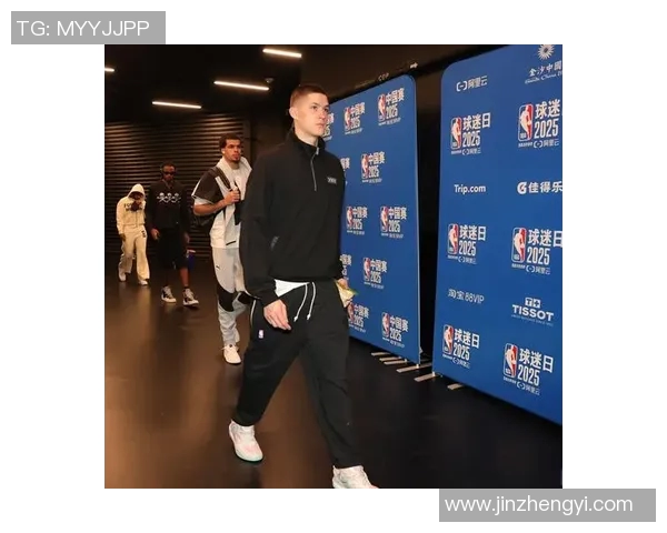 韦德在06季后赛对阵篮网的精彩表现与传奇时刻回顾 韦德在06季后赛对阵篮网的精彩表现与传奇时刻回顾