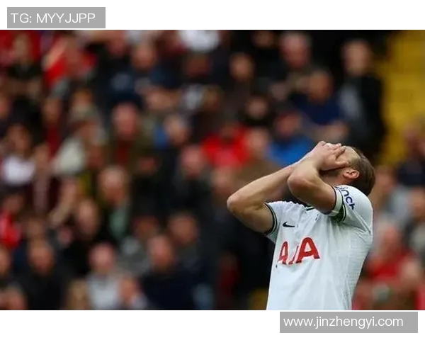 凯恩的传奇之路：从天才少年到足球巨星的辉煌历程与影响力解析