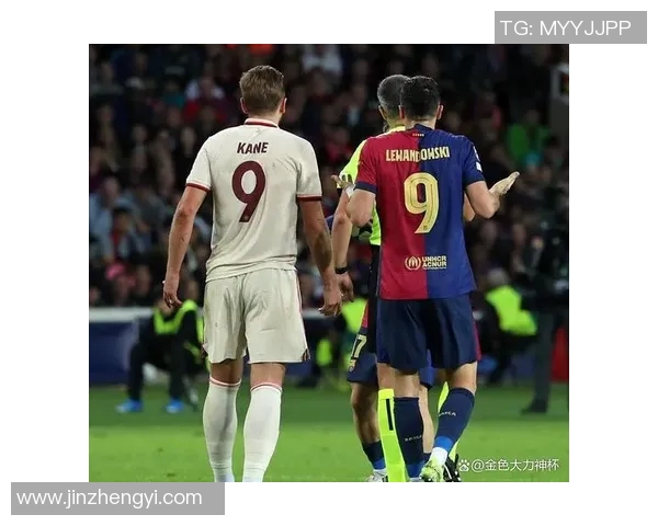 莱万重返德甲对阵旧主拜仁球迷怒斥其忘恩负义行为 莱万重返德甲对阵旧主拜仁球迷怒斥其忘恩负义行为