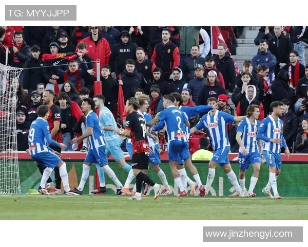 西班牙人迎战莫斯科球队力争主场胜利展现实力与决心 西班牙人迎战莫斯科球队力争主场胜利展现实力与决心