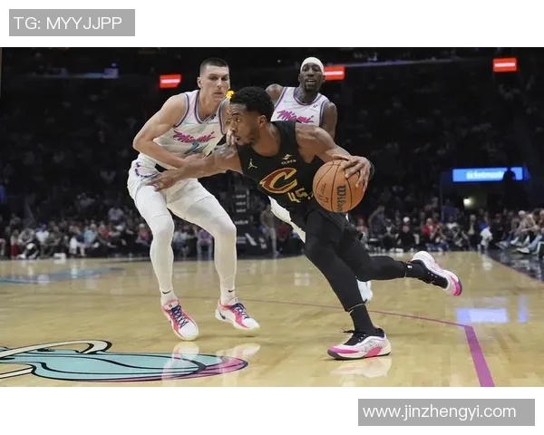 雄鹿与骑士激战正酣2021年11月1日比赛精彩回顾与战况分析 雄鹿与骑士激战正酣2021年11月1日比赛精彩回顾与战况分析