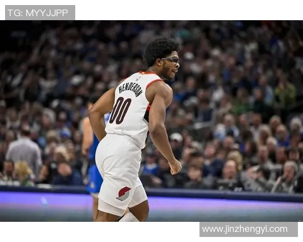 斯库特亨德森:未来篮球之星的崛起与挑战探讨 斯库特亨德森:未来篮球之星的崛起与挑战探讨